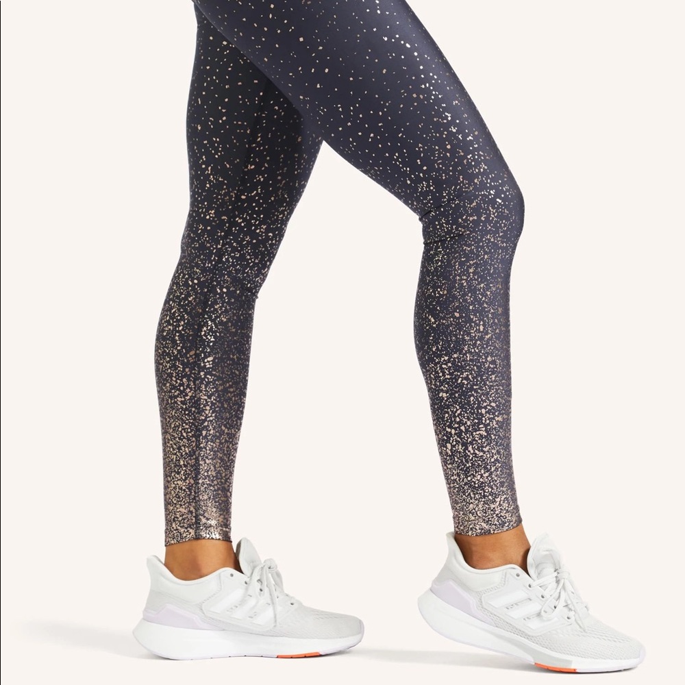 Show Up Sparkle Legging – Peloton